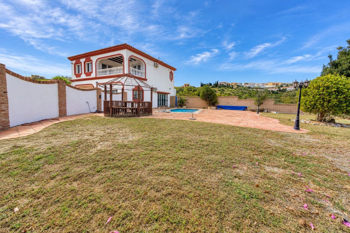 4 Bed Detached Villa in Manilva