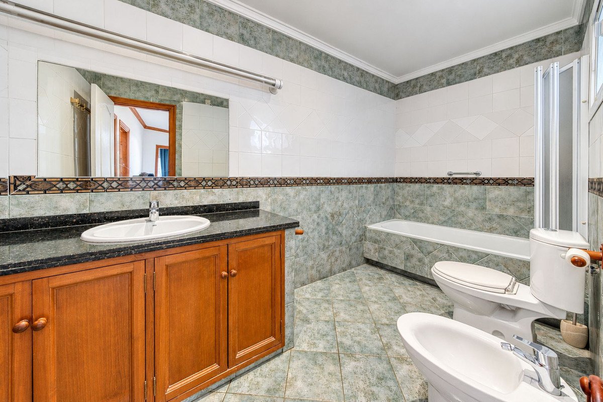 4 Bed Detached Villa in Manilva