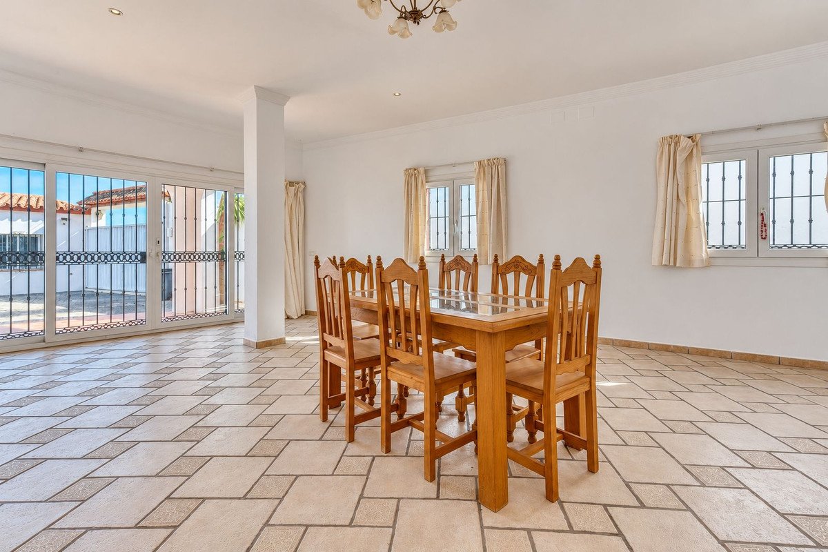 4 Bed Detached Villa in Manilva