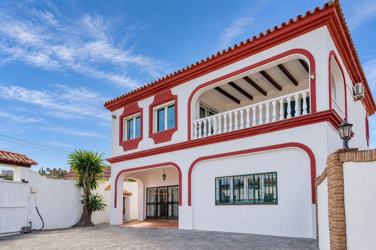 4 Bed Detached Villa in Manilva