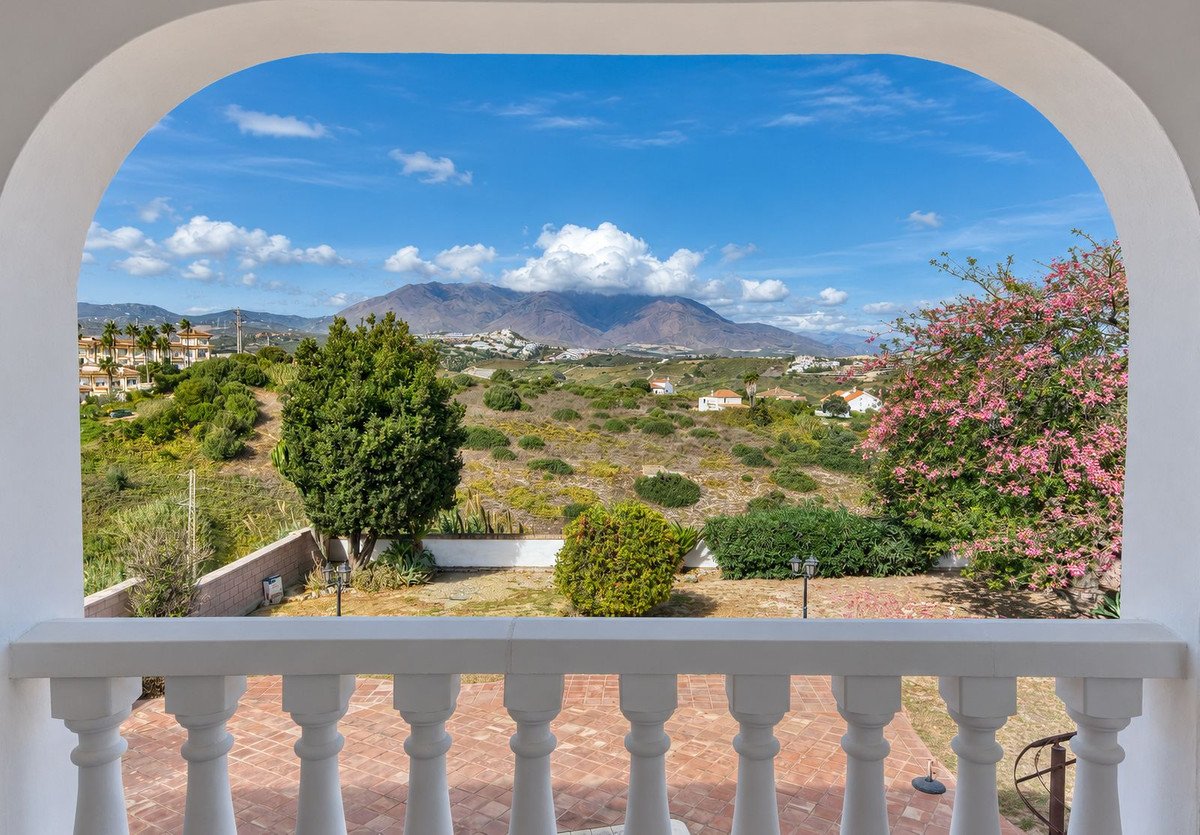 4 Bed Detached Villa in Manilva