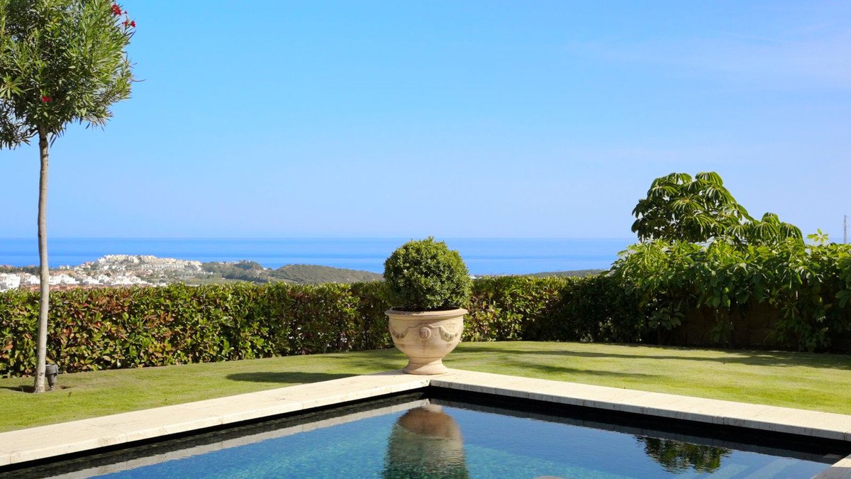 4 Bed Ground Floor Apartment in Casares
