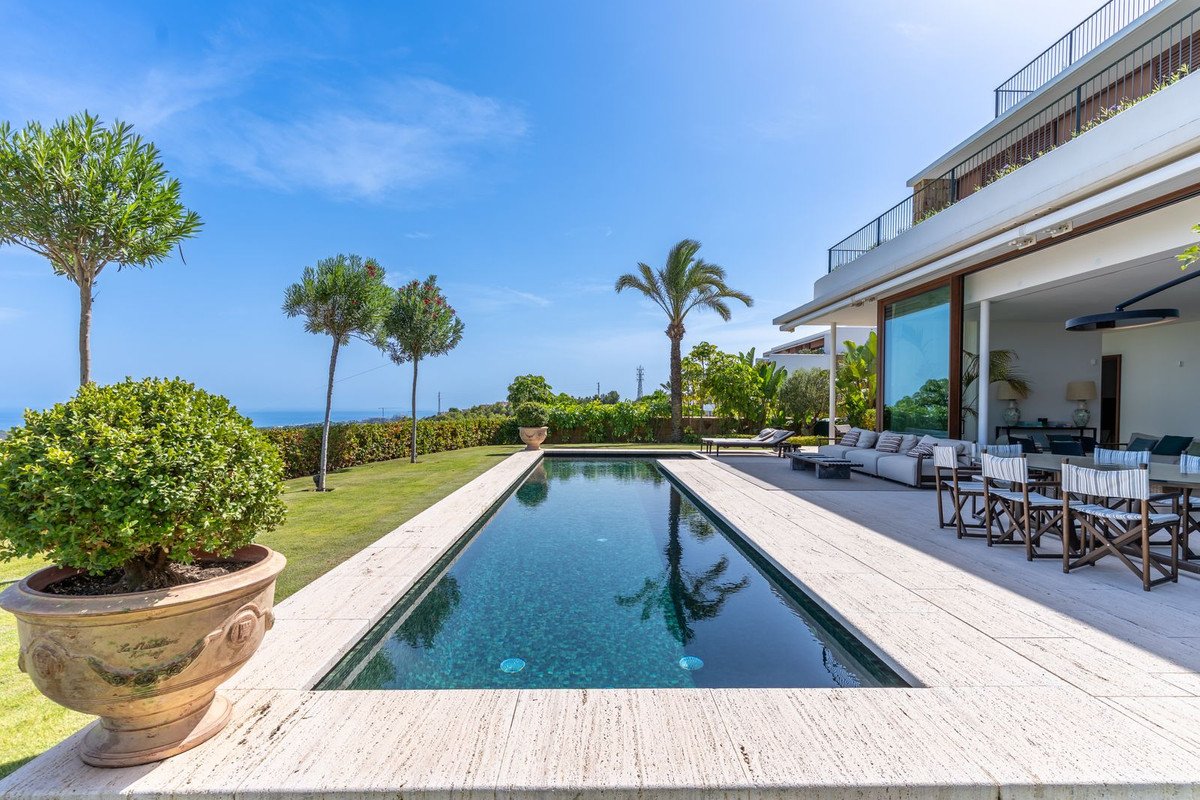 4 Bed Ground Floor Apartment in Casares