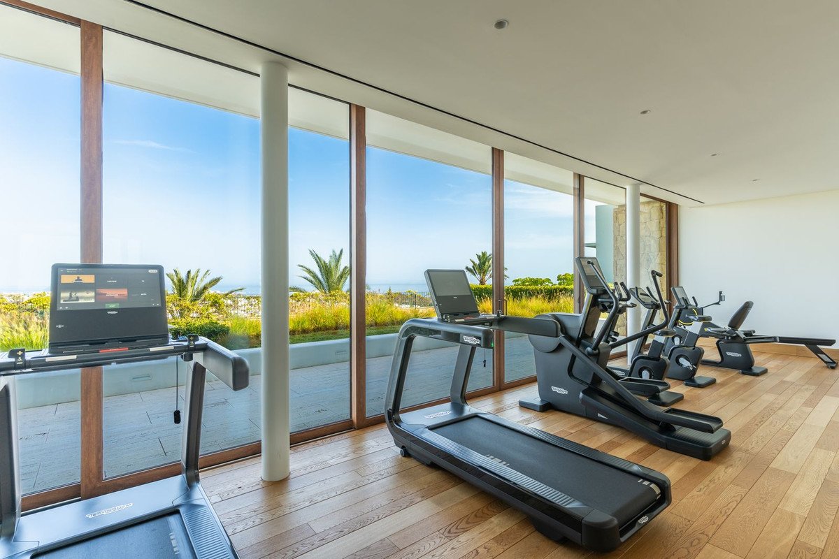 4 Bed Ground Floor Apartment in Casares