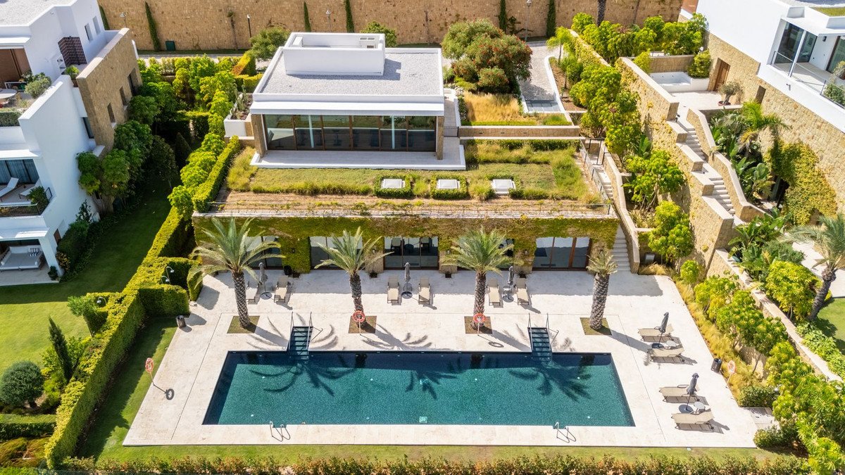 4 Bed Ground Floor Apartment in Casares