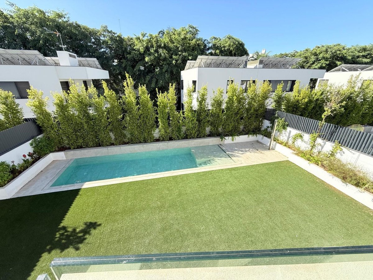 5 Bed Detached Villa in Puerto Banús