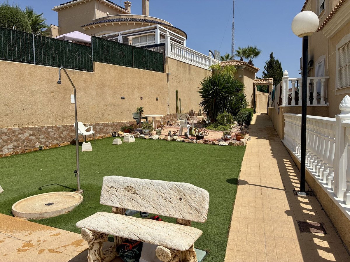 2 Bed Ground Floor Apartment in Villamartin