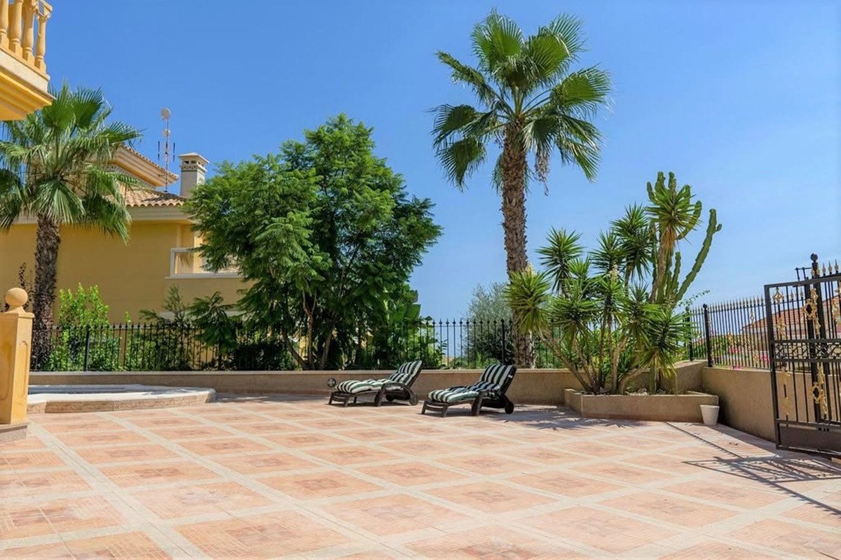 3 Bed Detached Villa in Alicante