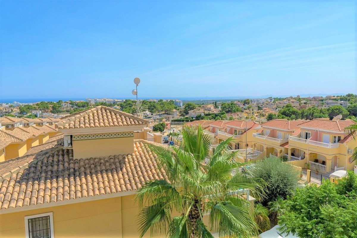3 Bed Detached Villa in Alicante