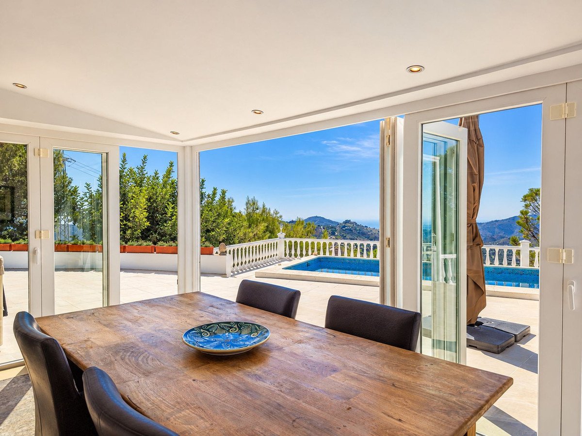 3 Bed Detached Villa in Cómpeta