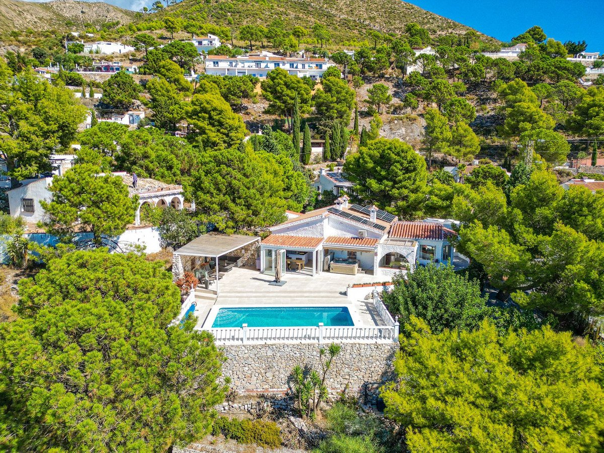 3 Bed Detached Villa in Cómpeta