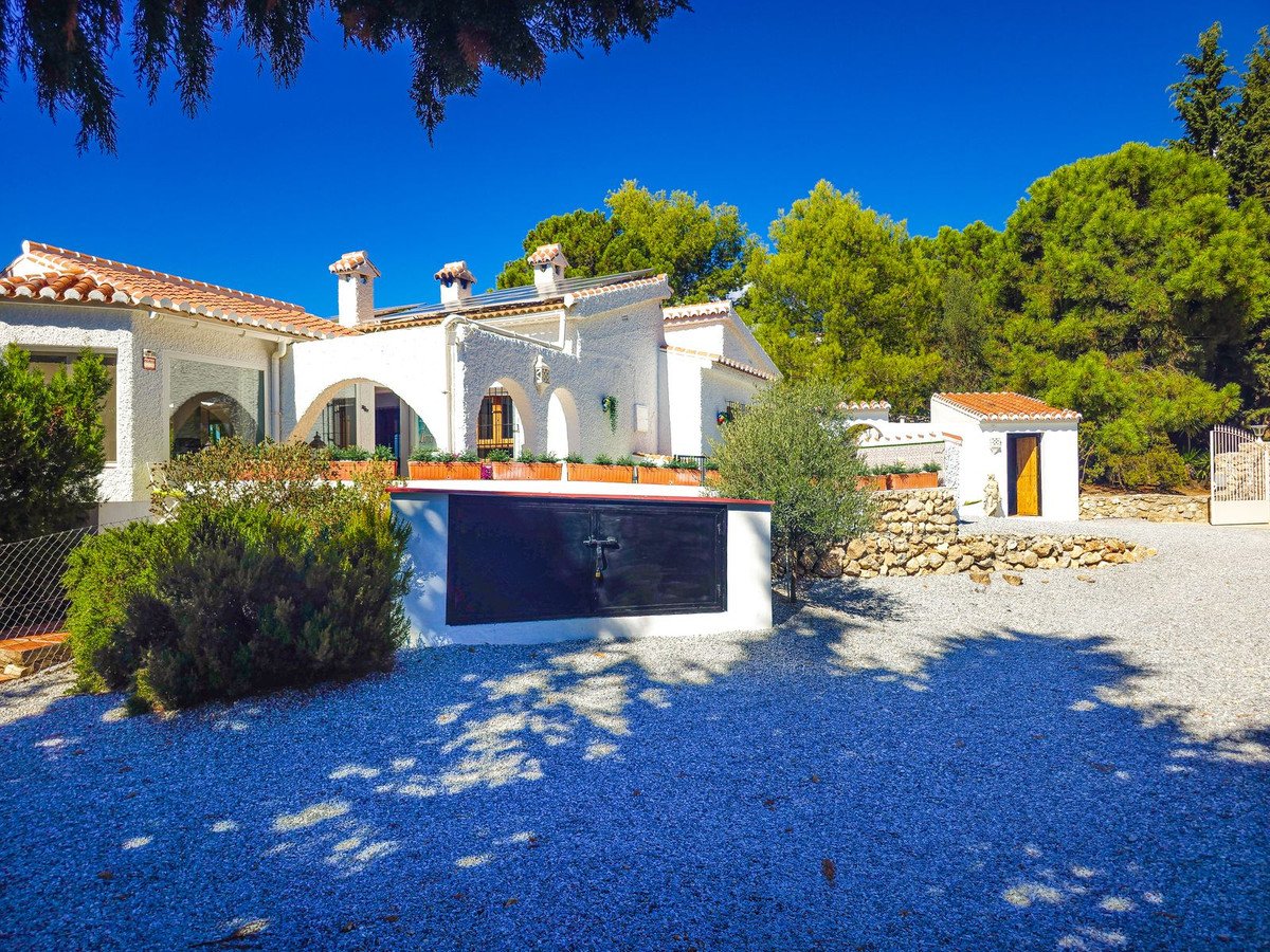 3 Bed Detached Villa in Cómpeta