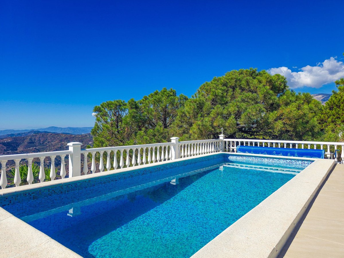 3 Bed Detached Villa in Cómpeta