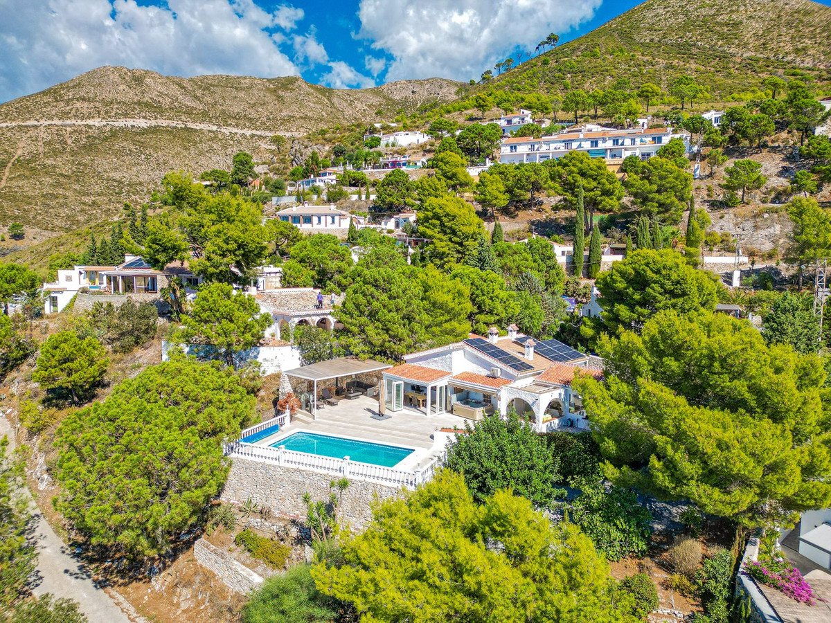 3 Bed Detached Villa in Cómpeta