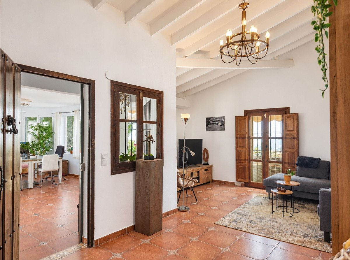 3 Bed Detached Villa in Cómpeta