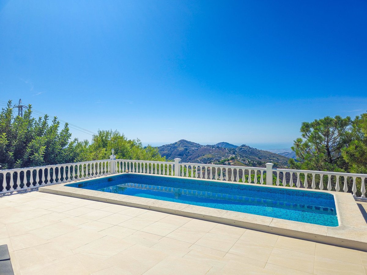 3 Bed Detached Villa in Cómpeta