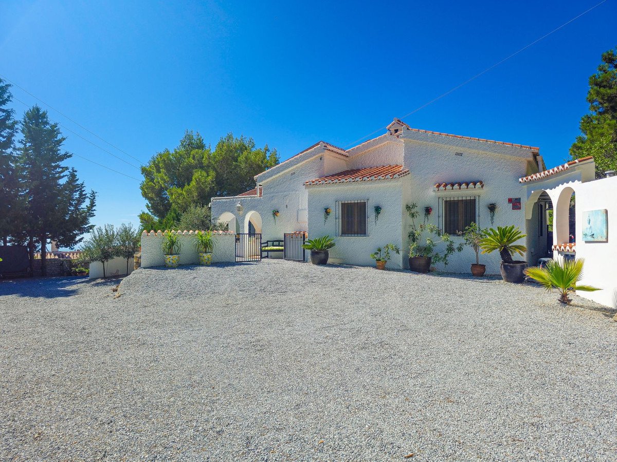 3 Bed Detached Villa in Cómpeta