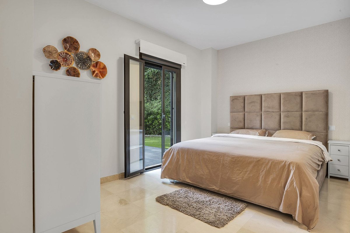2 Bed Ground Floor Apartment in Los Flamingos