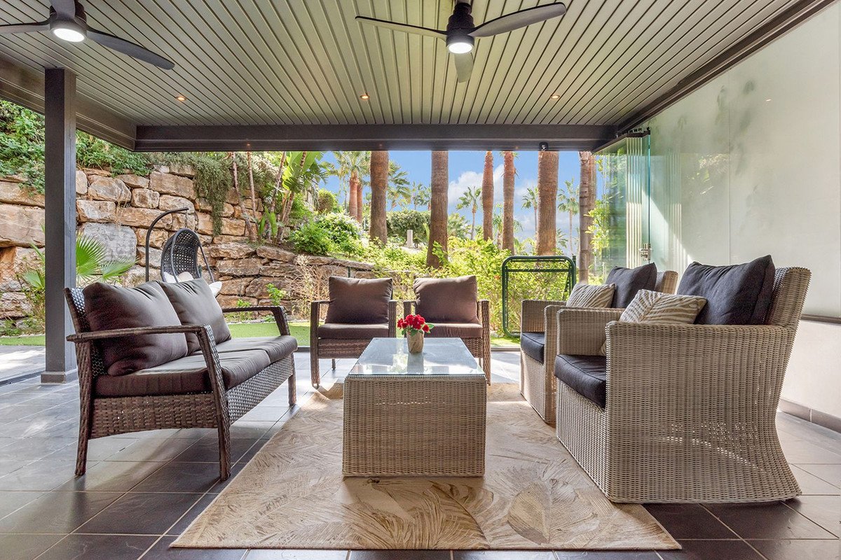2 Bed Ground Floor Apartment in Los Flamingos
