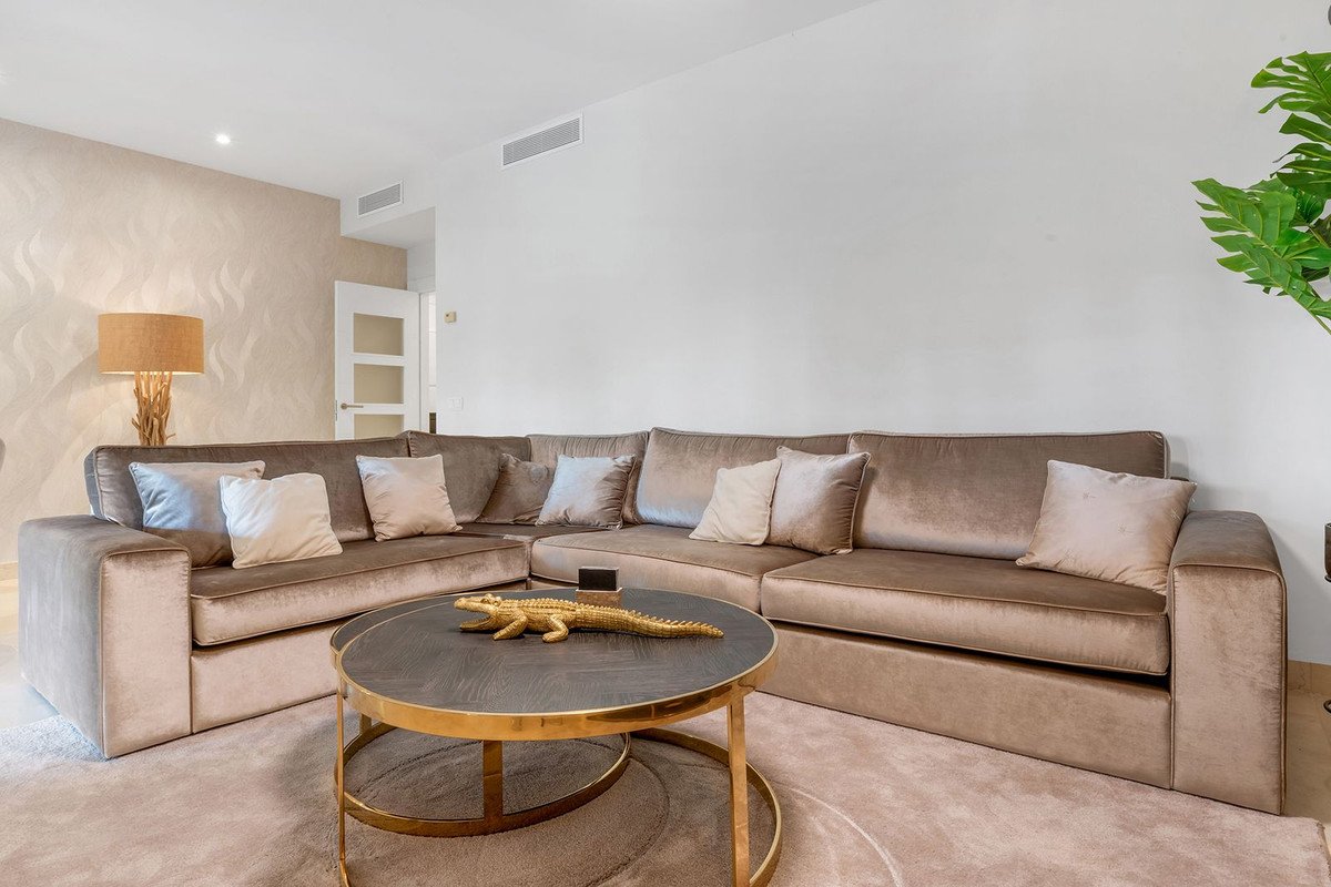 2 Bed Ground Floor Apartment in Los Flamingos
