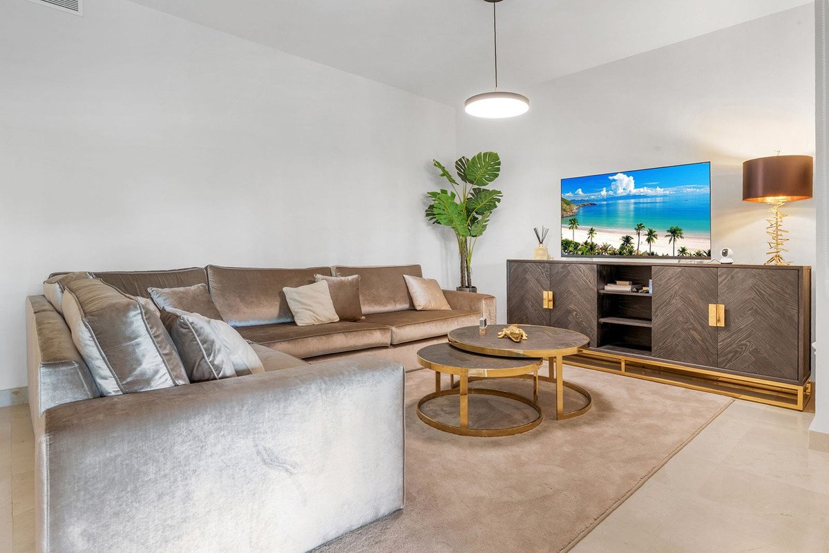 2 Bed Ground Floor Apartment in Los Flamingos