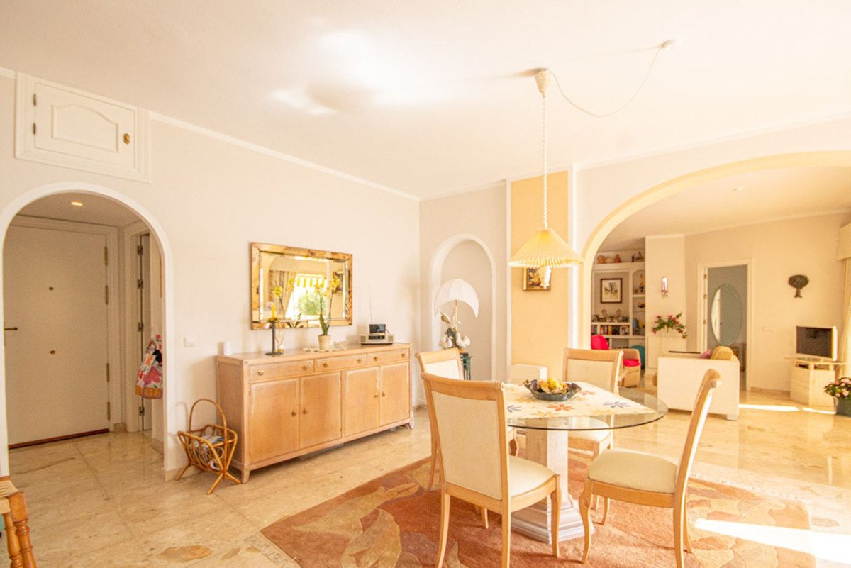 2 Bed Ground Floor Apartment in Calahonda