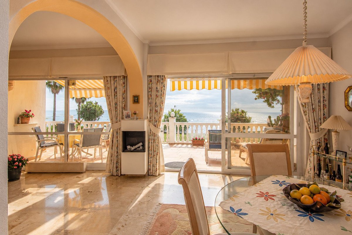 2 Bed Ground Floor Apartment in Calahonda