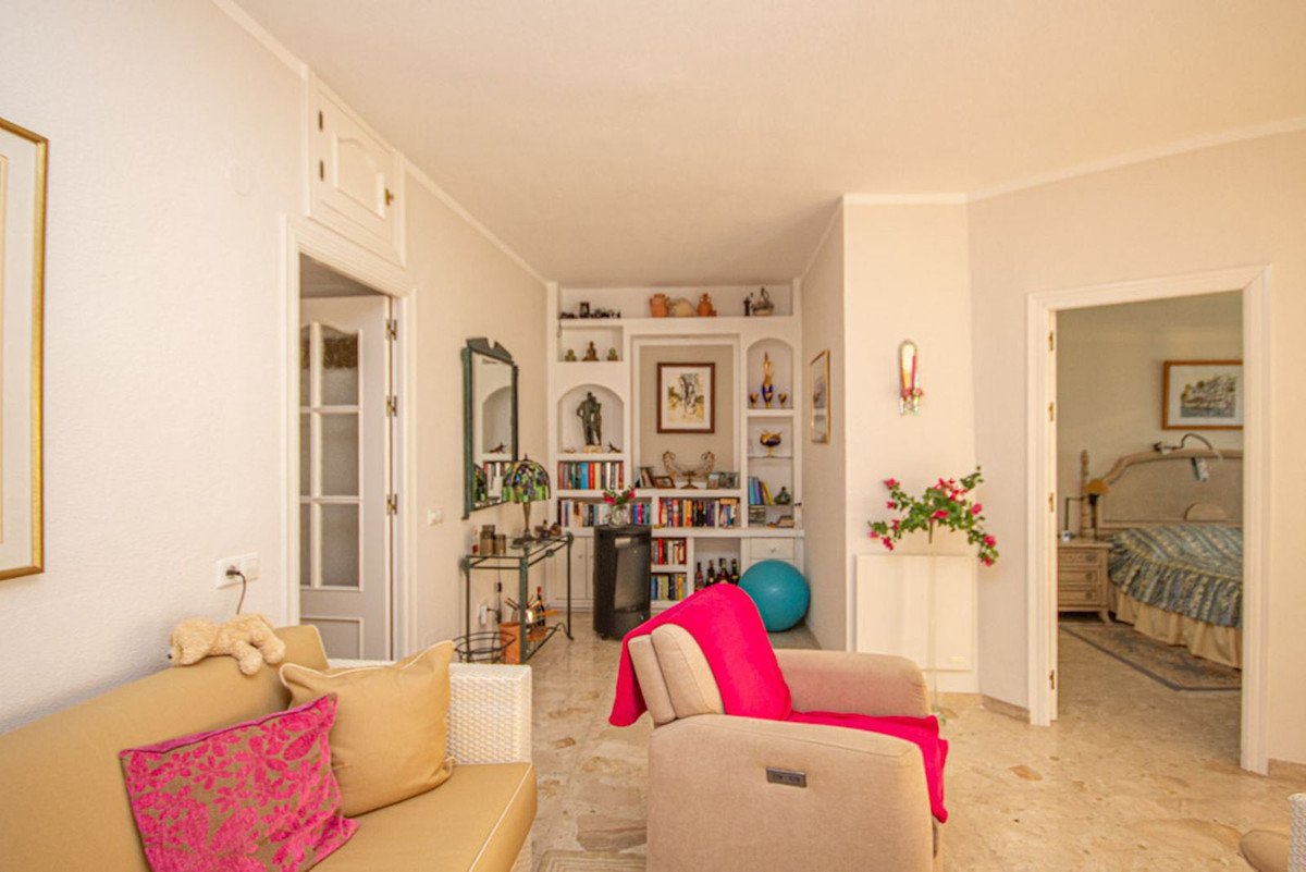 2 Bed Ground Floor Apartment in Calahonda