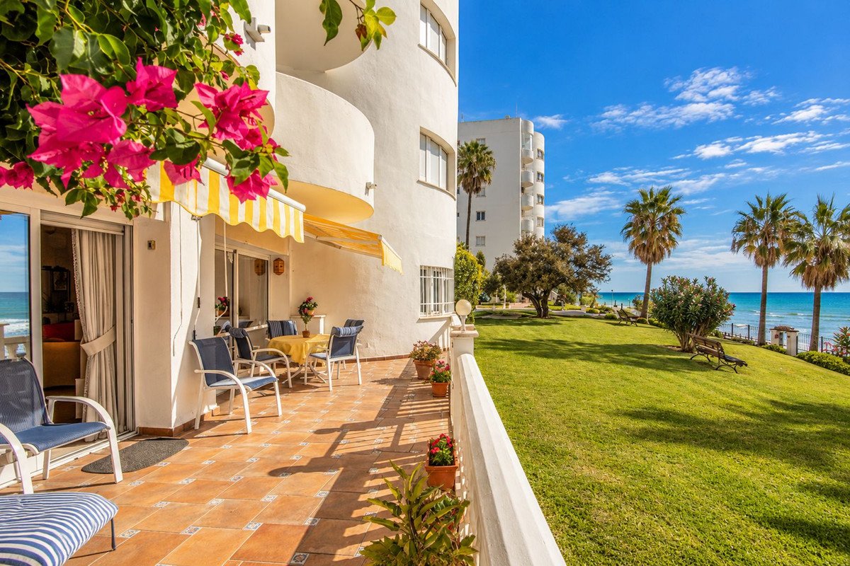 2 Bed Ground Floor Apartment in Calahonda