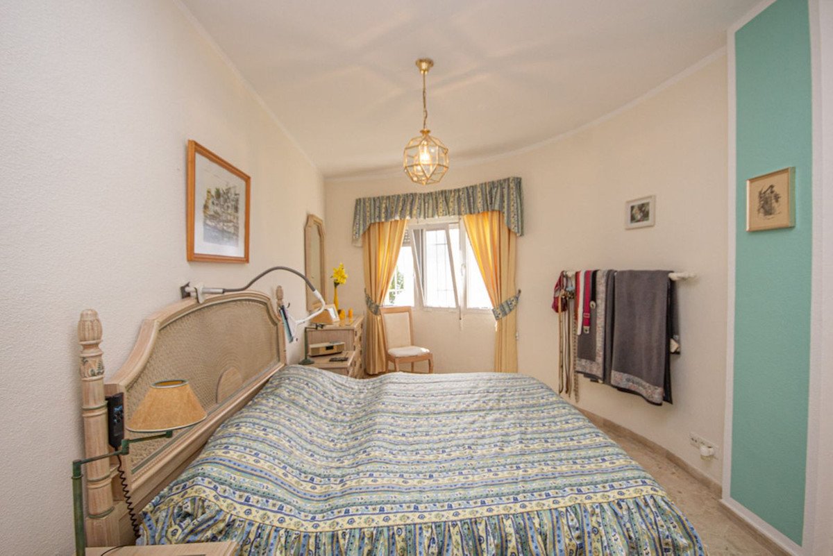 2 Bed Ground Floor Apartment in Calahonda