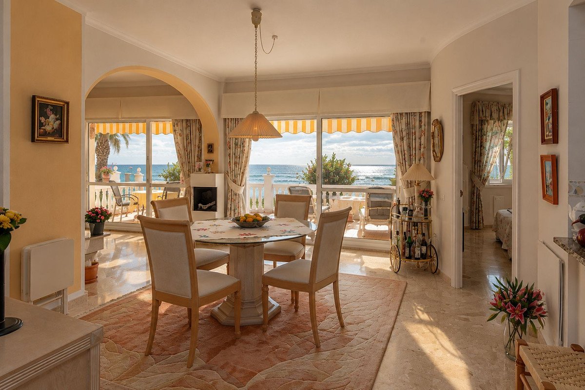 2 Bed Ground Floor Apartment in Calahonda