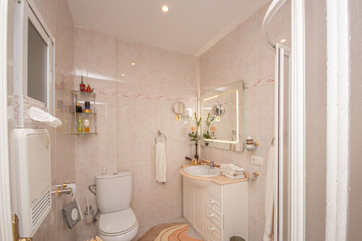 2 Bed Ground Floor Apartment in Calahonda