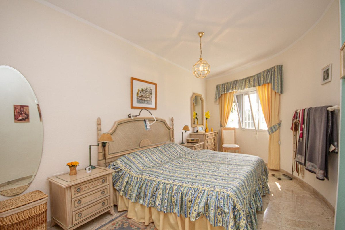 2 Bed Ground Floor Apartment in Calahonda