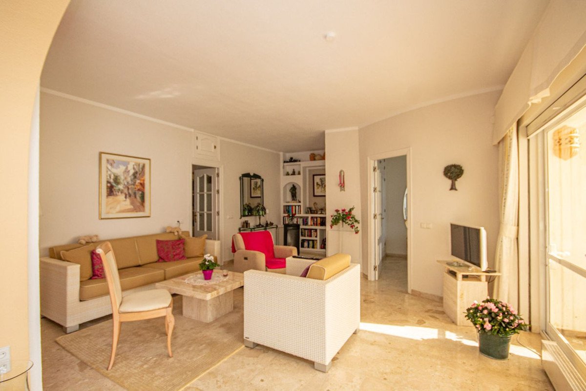 2 Bed Ground Floor Apartment in Calahonda