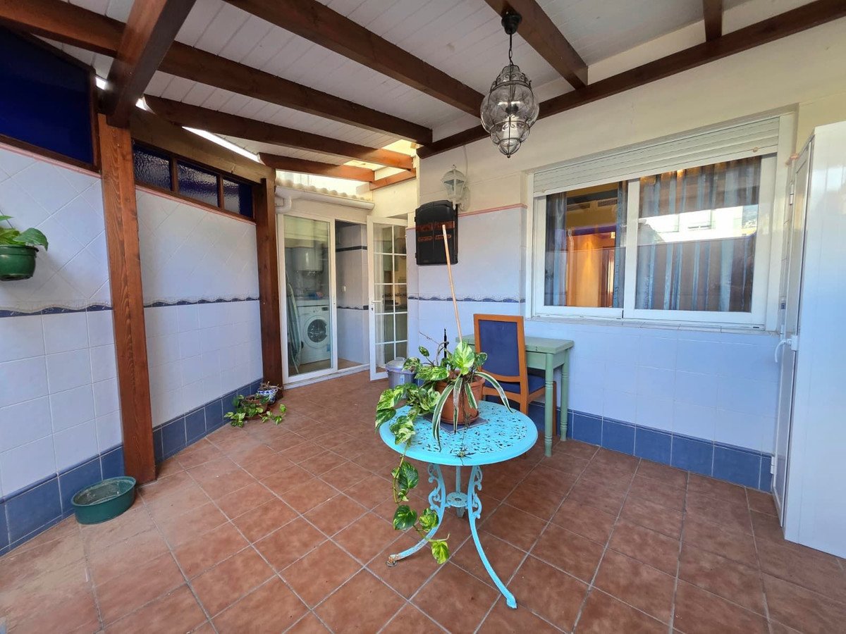 2 Bed Middle Floor Apartment in Marbella