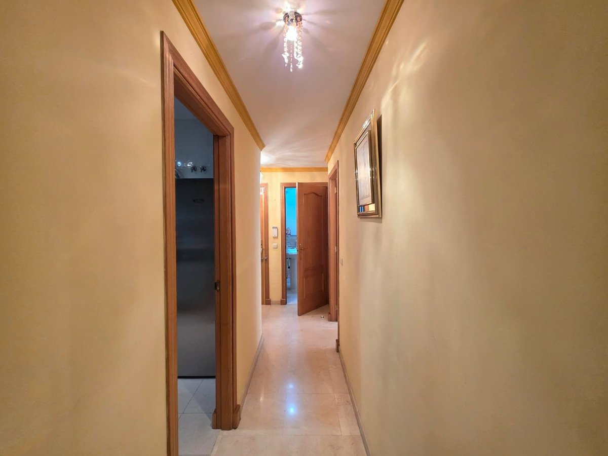 2 Bed Middle Floor Apartment in Marbella