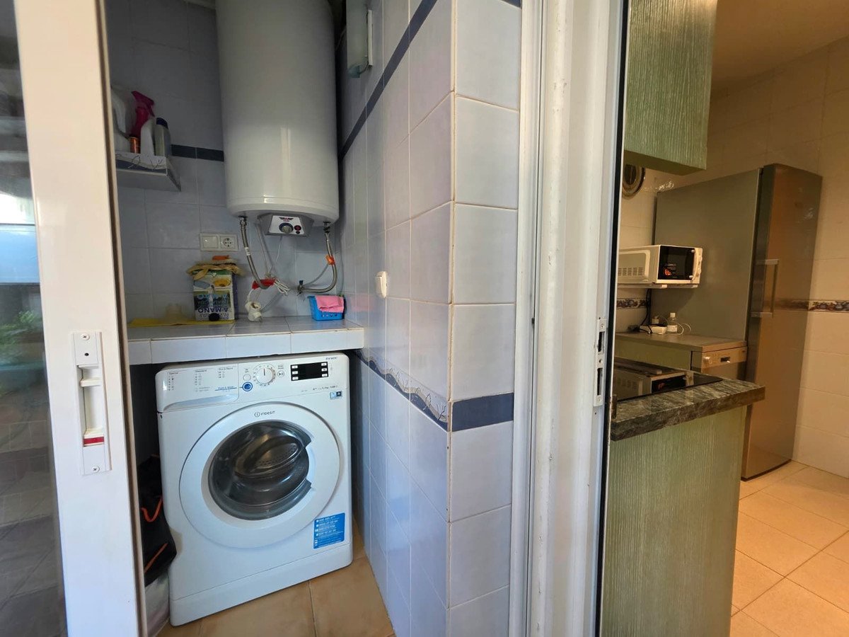 2 Bed Middle Floor Apartment in Marbella