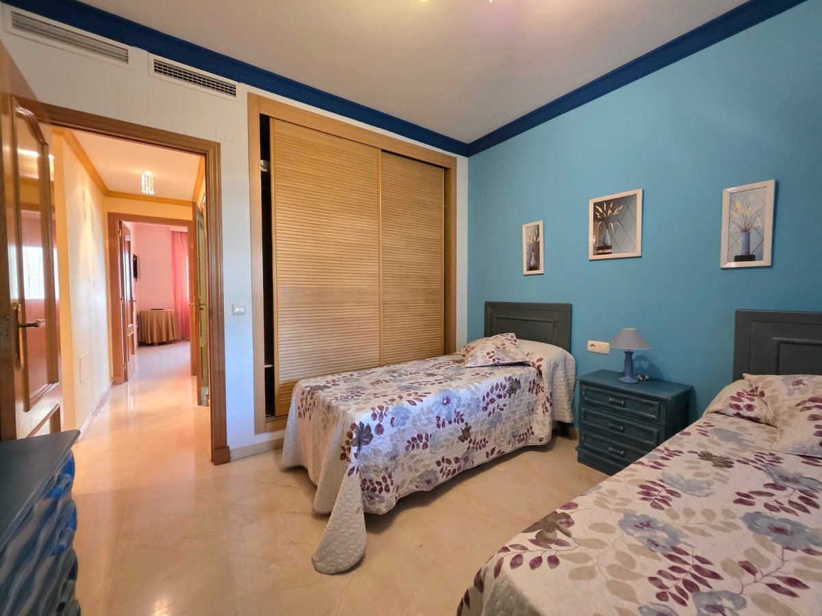 2 Bed Middle Floor Apartment in Marbella
