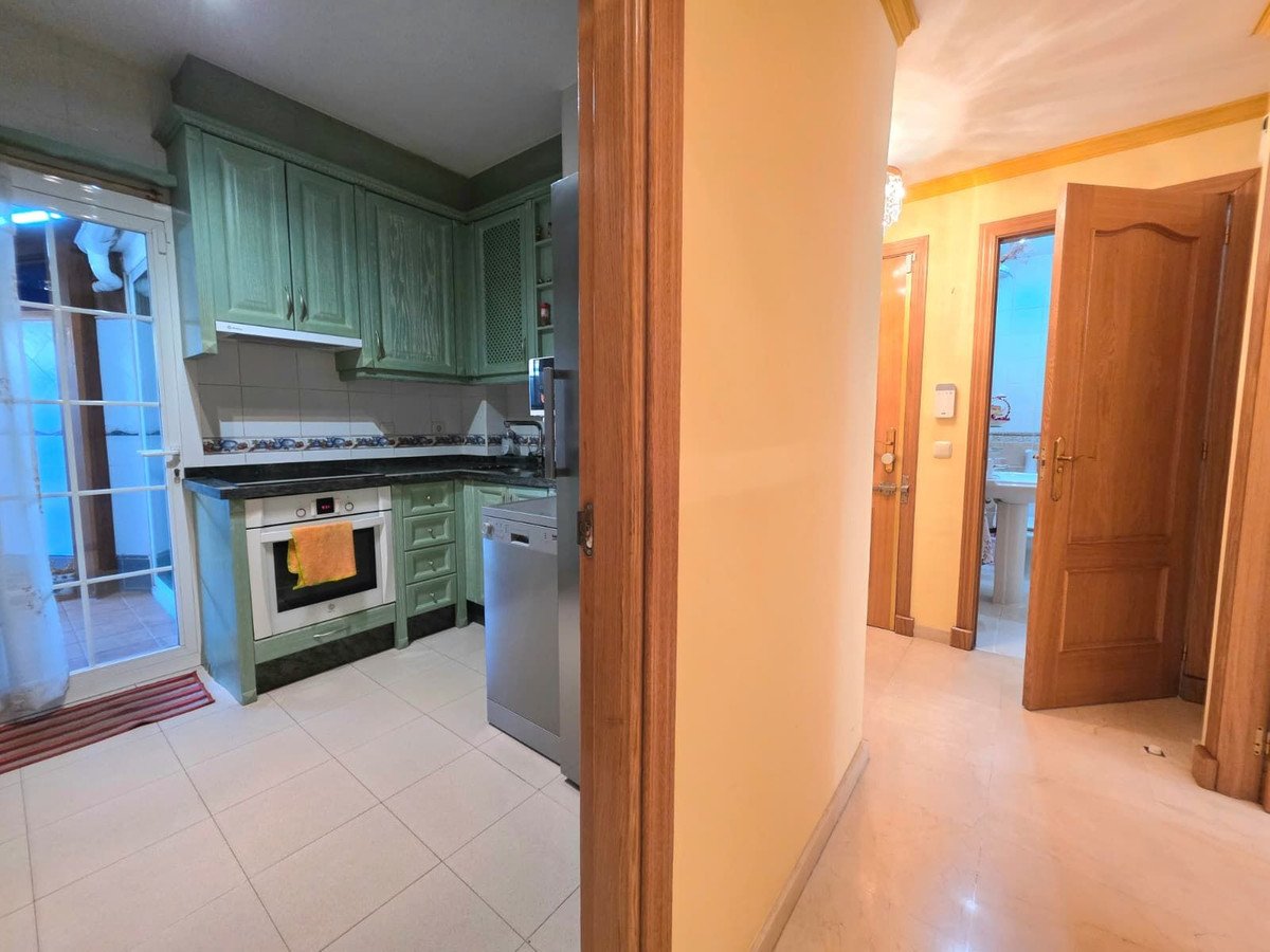 2 Bed Middle Floor Apartment in Marbella