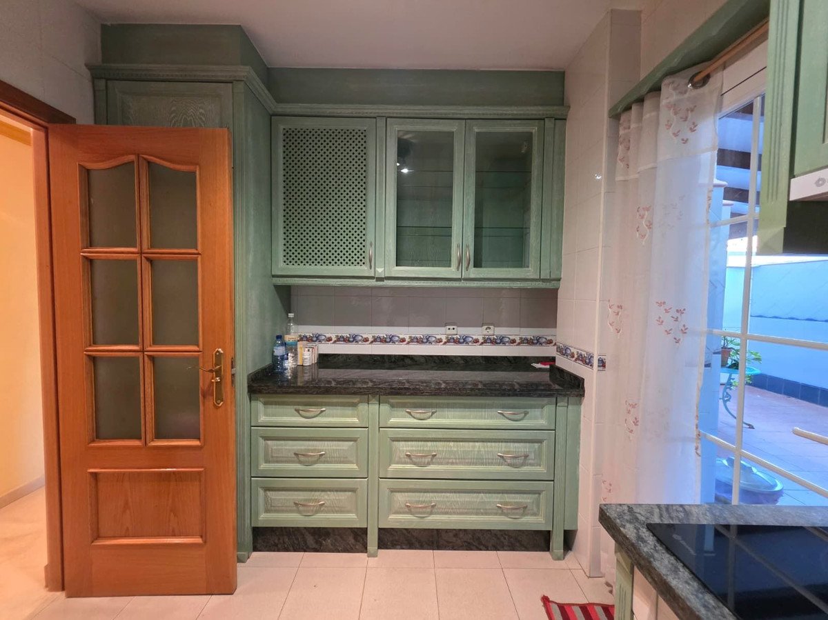 2 Bed Middle Floor Apartment in Marbella