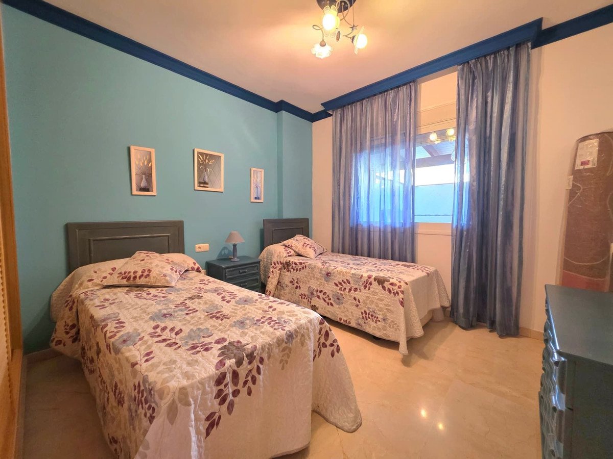 2 Bed Middle Floor Apartment in Marbella