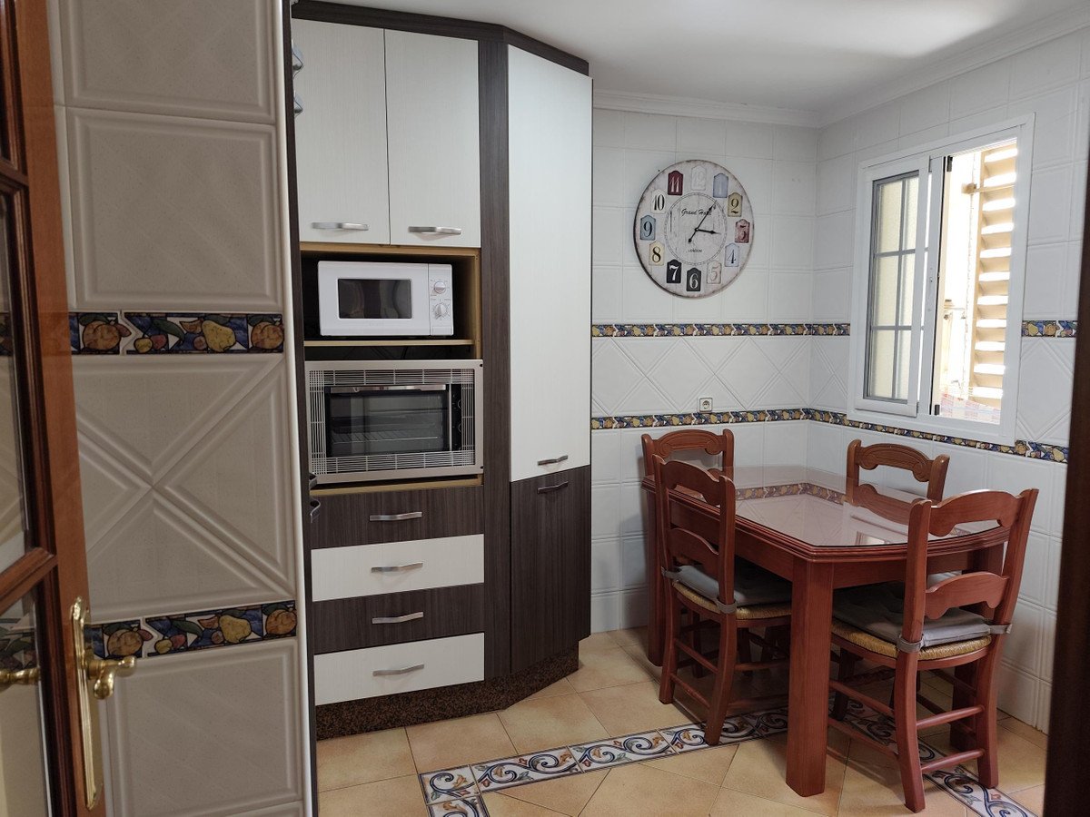4 Bed Ground Floor Apartment in Ciudad Jardín