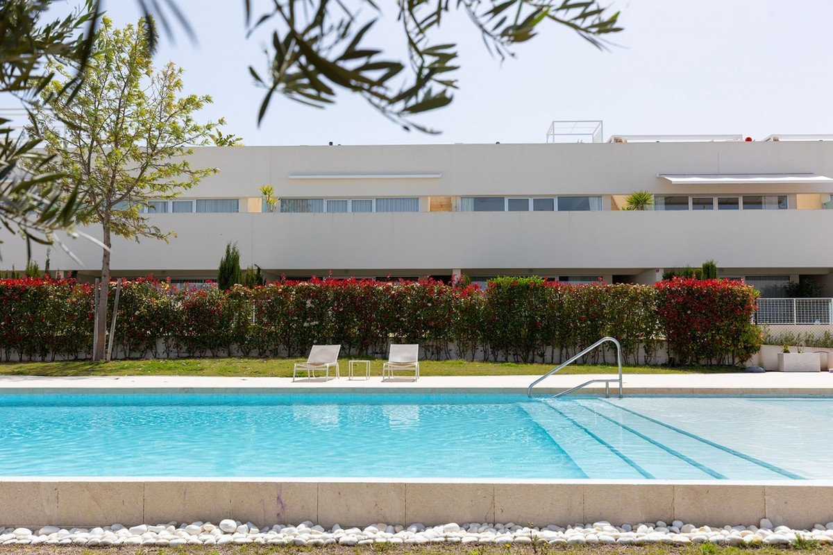 2 Bed Ground Floor Apartment in Los Balcones