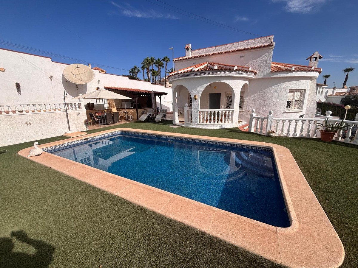 2 Bed Detached Villa in Ciudad Quesada