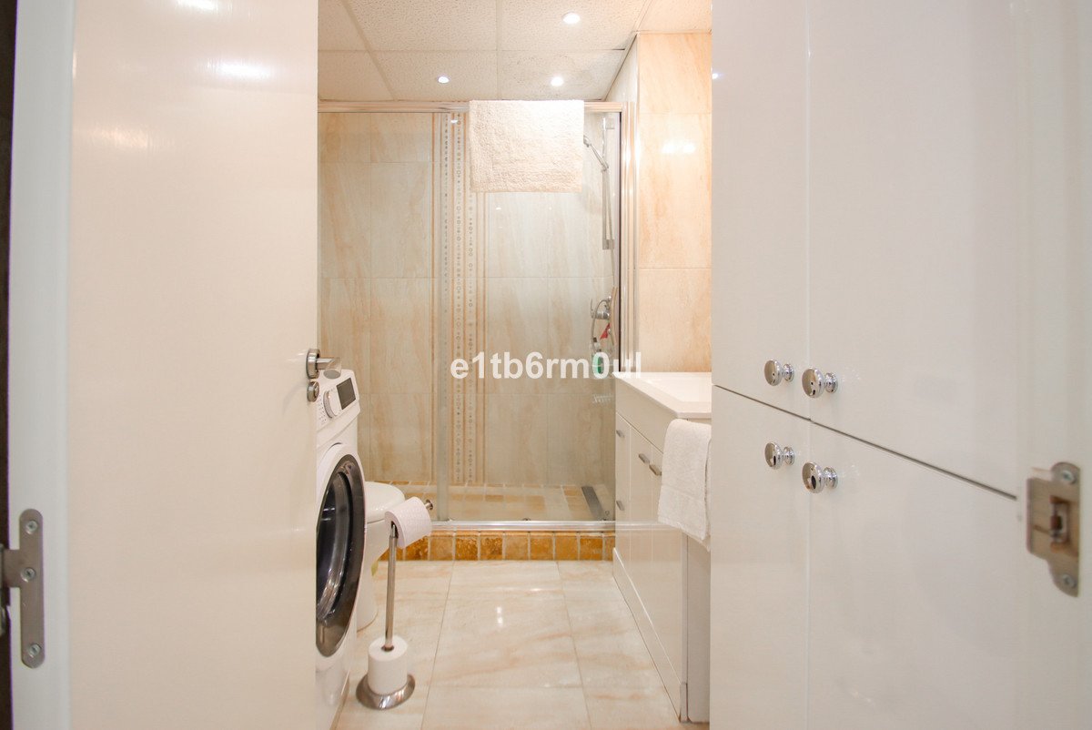 2 Bed Middle Floor Apartment in The Golden Mile