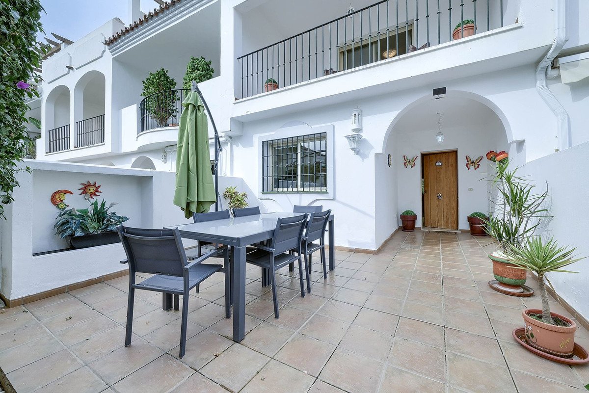 4 Bed Townhouse in Nueva Andalucía