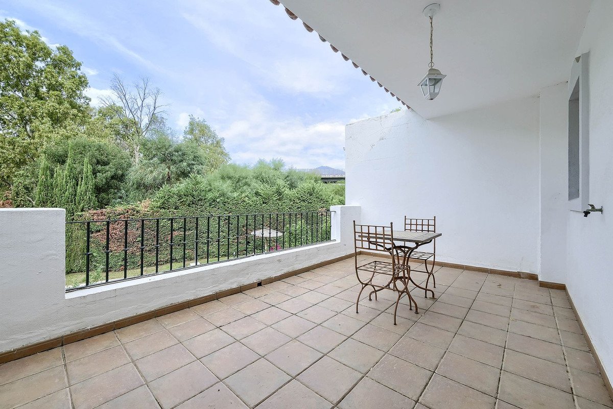 4 Bed Townhouse in Nueva Andalucía