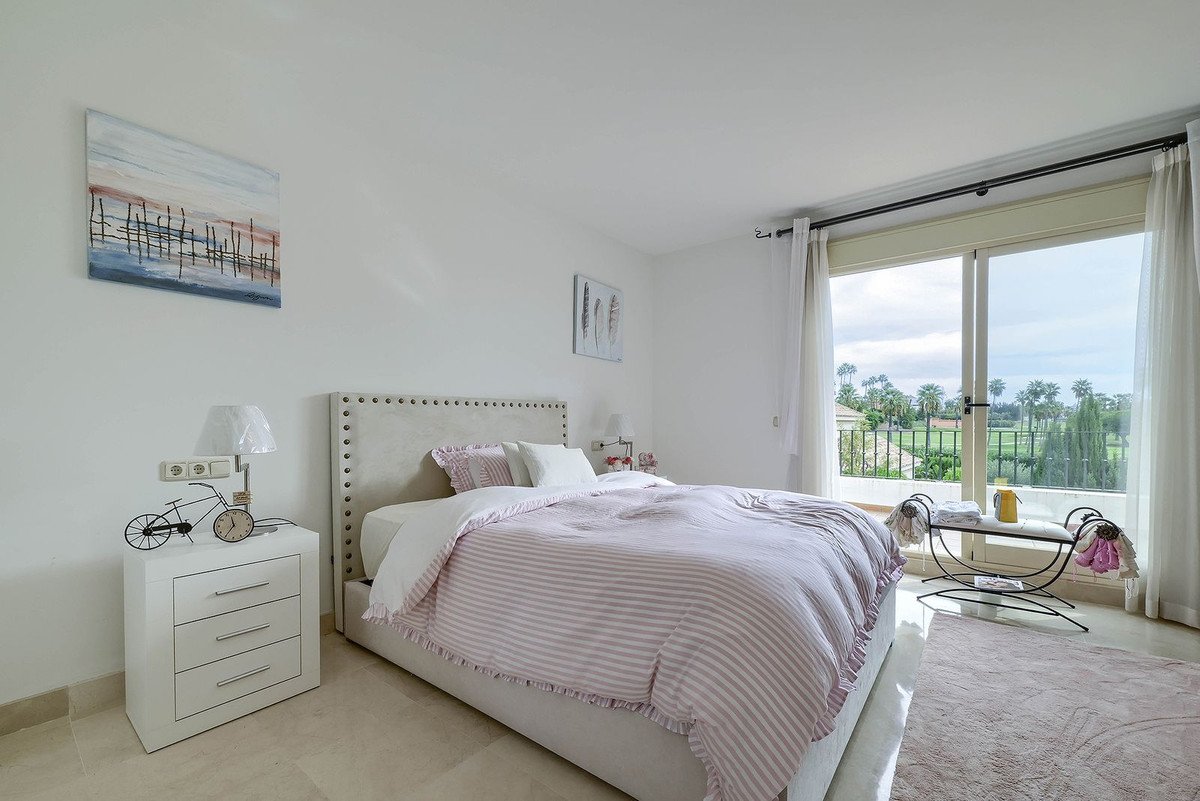 4 Bed Townhouse in Nueva Andalucía
