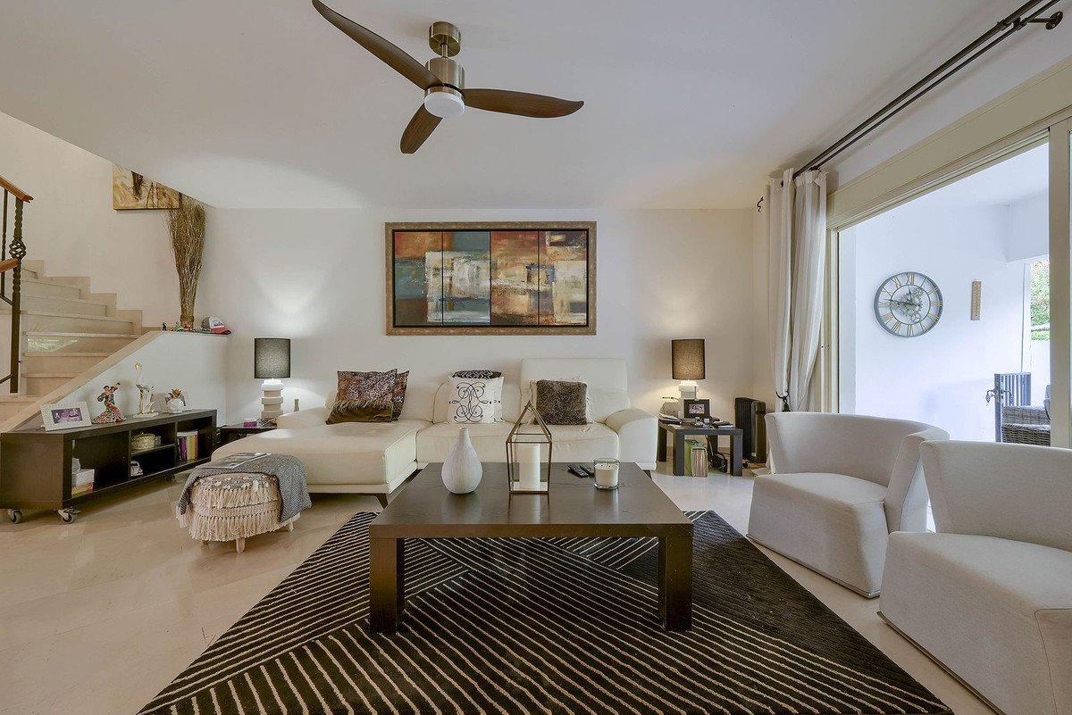4 Bed Townhouse in Nueva Andalucía