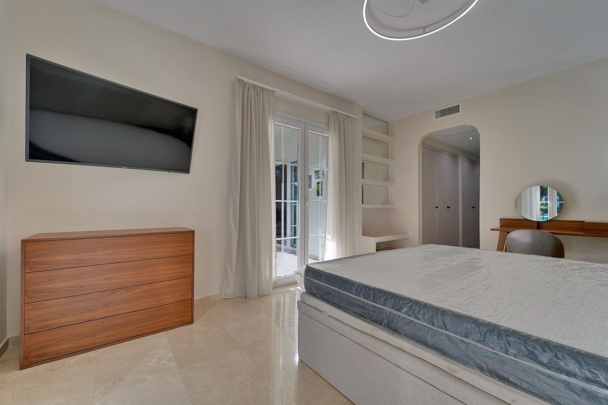 3 Bed Middle Floor Apartment in Atalaya
